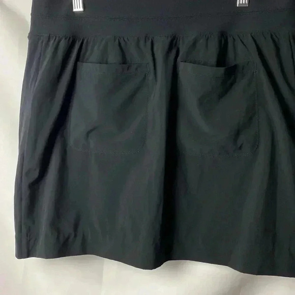 ATHLETA WOSIZE 12 BLACK SKORT FRONT ZIPPERED POCKETS BACK POCKETS GOOD CONDITION - Picture 6 of 9
